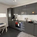Sunny Flat In 30 Seconds To Beach, Balcony & Sea Views! * Sitges