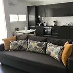Apartamento Sunny Flat In 30 Seconds To Beach, Balcony & Sea Views! Sitges