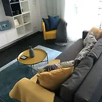 Apartamento Sunny Flat In 30 Seconds To Beach, Balcony & Sea Views! Sitges