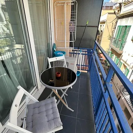 Apartment Sunny Flat In 30 Seconds To Beach, Balcony & Sea Views! Sitges