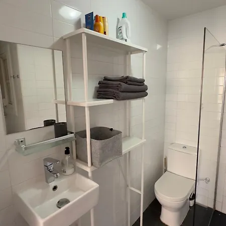 Апартаменты Sunny Flat In 30 Seconds To Beach, Balcony & Sea Views! *