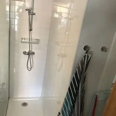 Sunny Flat In 30 Seconds To Beach, Balcony & Sea Views! Sitges