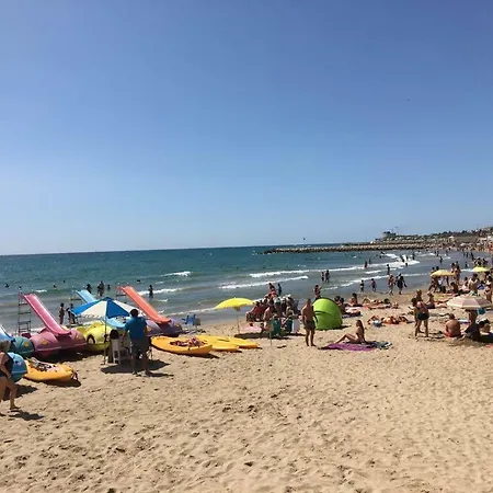 Апартаменты Sunny Flat In 30 Seconds To Beach, Balcony & Sea Views! *
