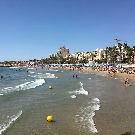 Апартаменты Sunny Flat In 30 Seconds To Beach, Balcony & Sea Views! Сиджес