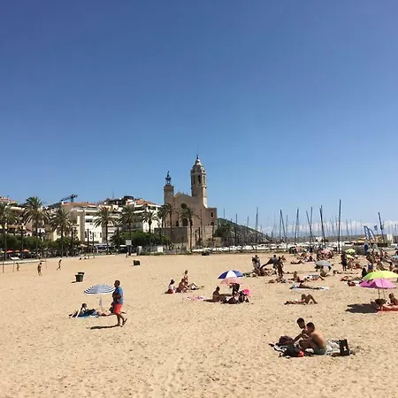 Sunny Flat In 30 Seconds To Beach, Balcony & Sea Views! Апартаменты *