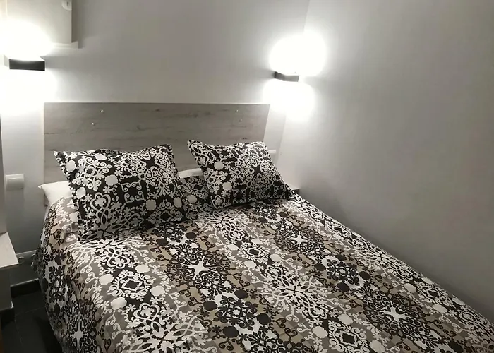 Sunny Flat In 30 Seconds To Beach, Balcony & Sea Views! *