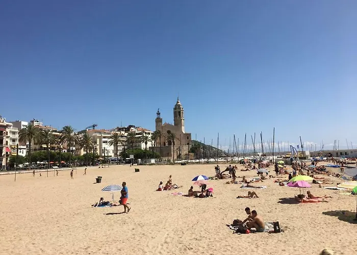 Sunny Flat In 30 Seconds To Beach, Balcony & Sea Views! Apartmán *