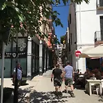 Sunny Flat In 30 Seconds To Beach, Balcony & Sea Views! Appartement
