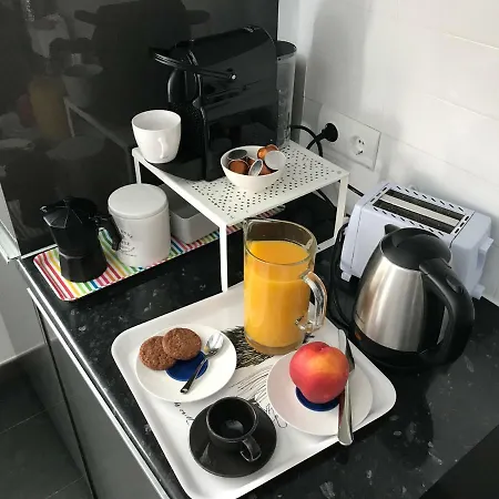 Sunny Flat In 30 Seconds To Beach, Balcony & Sea Views! *