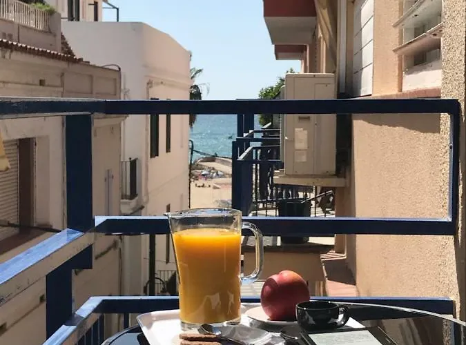 Sunny Flat In 30 Seconds To Beach, Balcony & Sea Views! * Сіджас